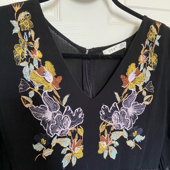 Black dex embroidered maxi dress - Picture 4 of 6